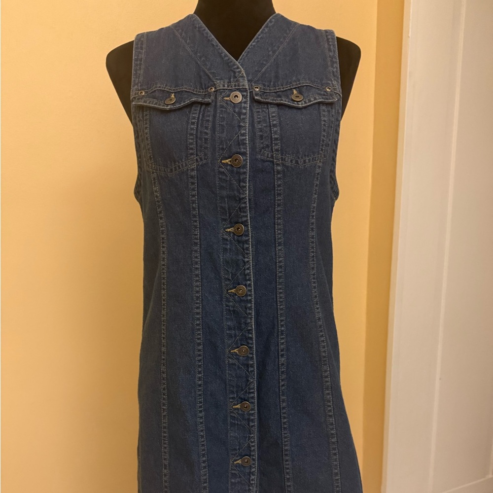 LIMITED TIME:  3 FOR $30. LIZ CLAIBORNE JEANS MINI SIZE PETITE